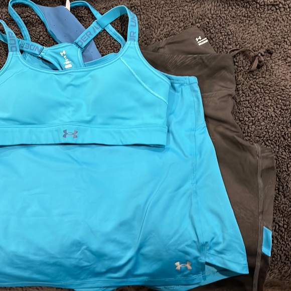 Under Armour Run Bundle Set of 4 Pieces Size Small Jacket, Capri, Tank, Bra, - Picture 16 of 16
